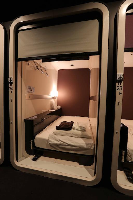 First Cabin Hakata Fukuoka  Extérieur photo