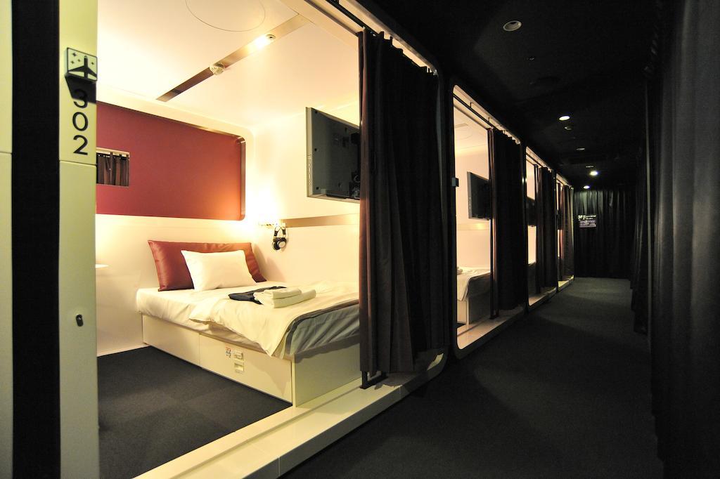 First Cabin Hakata Fukuoka  Extérieur photo