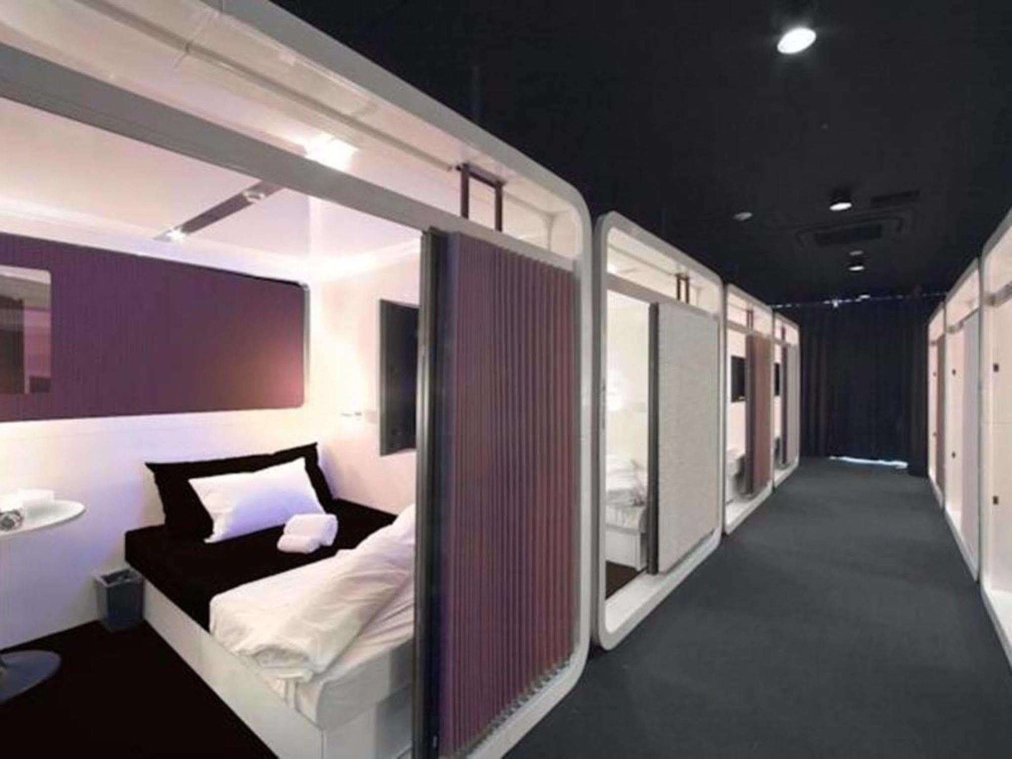 First Cabin Hakata Fukuoka  Extérieur photo
